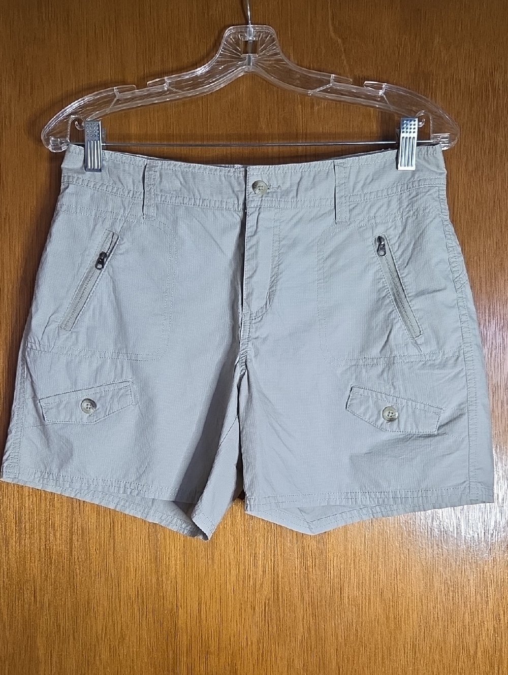 Columbia Light Khaki Utility Cargo Shorts